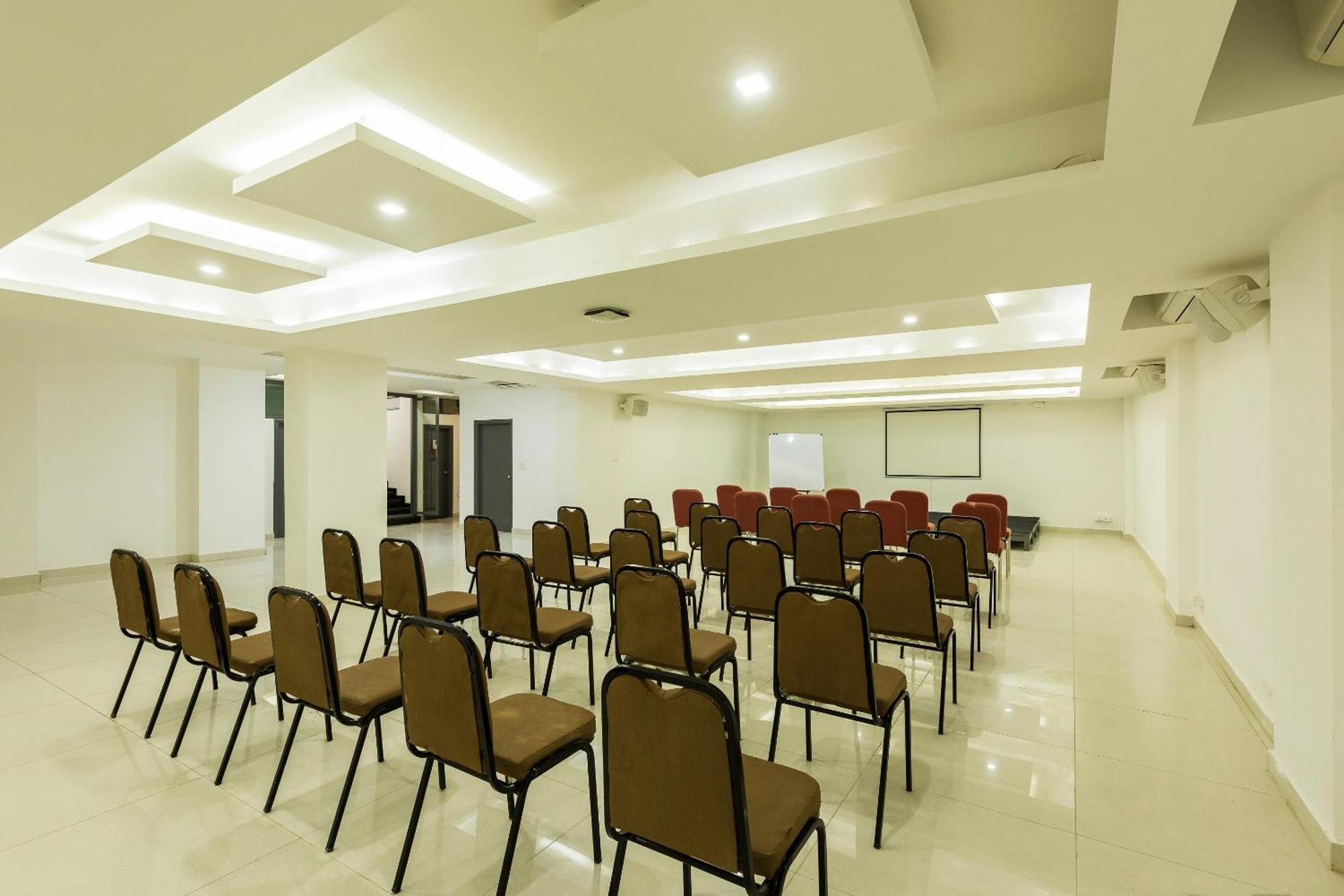 Super Townhouse Mg Road,Bangalore Exterior photo